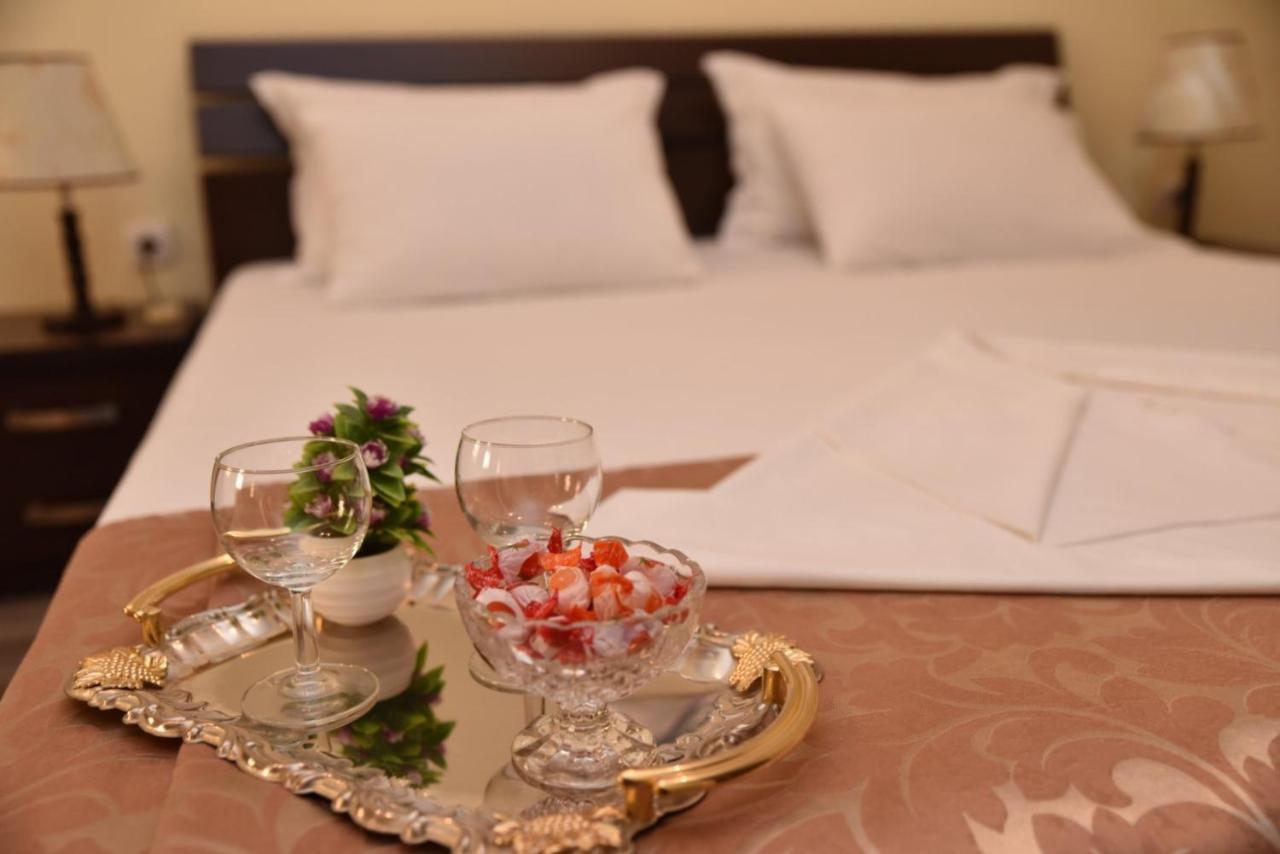 Guest House Evropa 2 Ulcinj Exterior photo